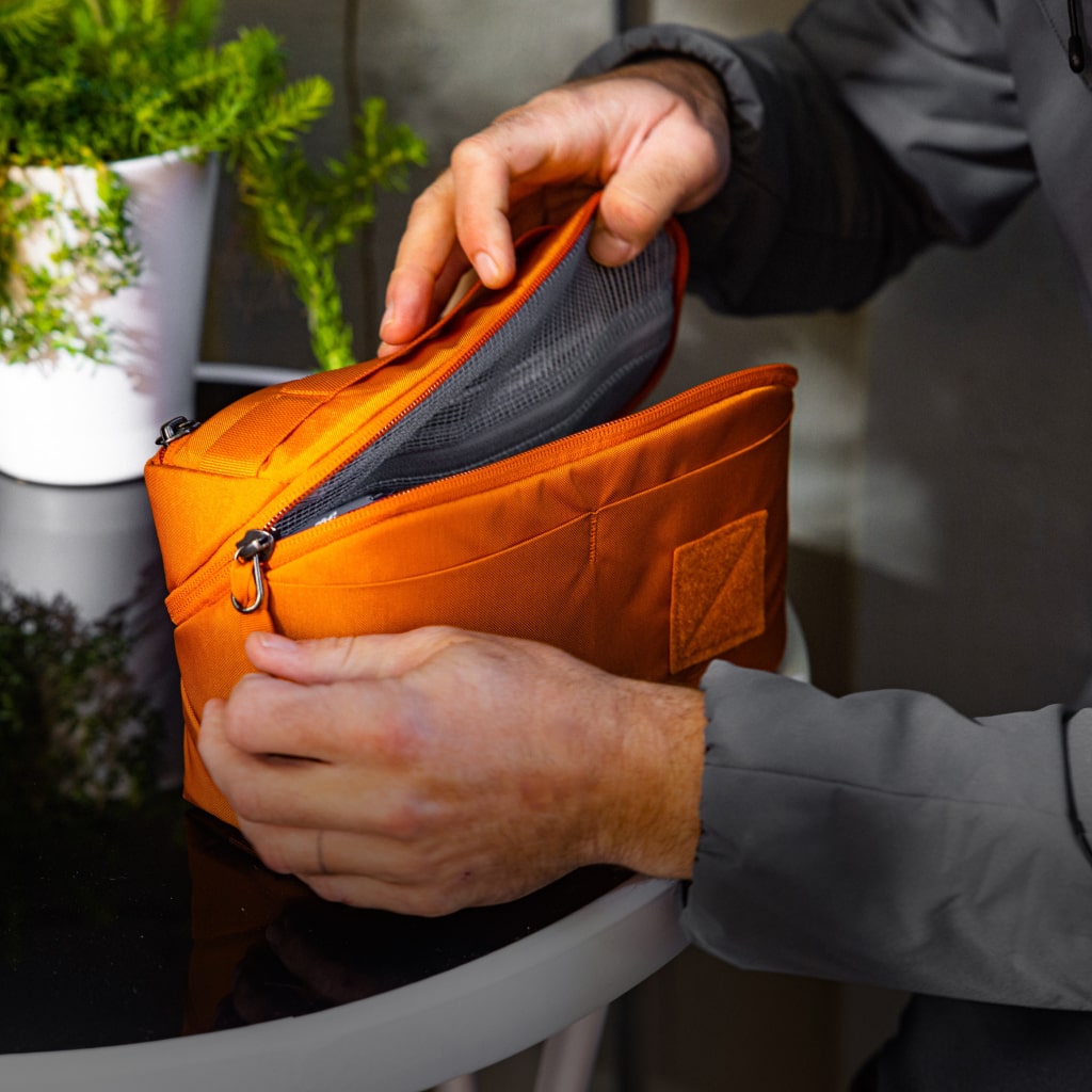CIVIC Access Pouch 2L in Burnt Orange CIVIC Access Pouch 2L in Burnt Orange [13006a-BRO