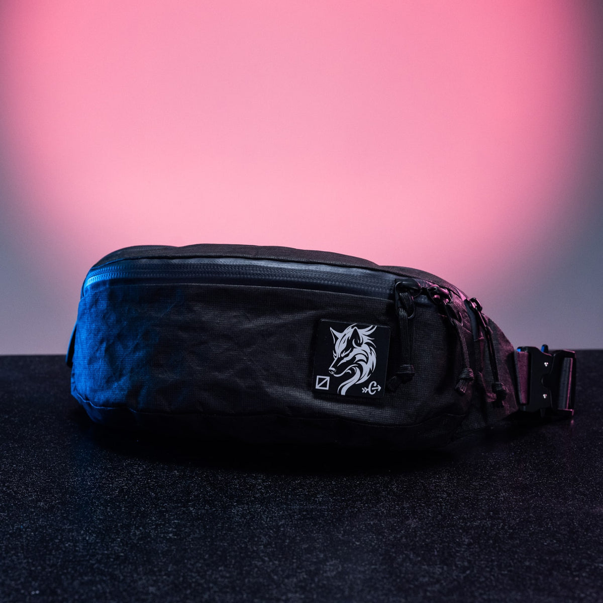 CIVIC Access Sling 2L in Black Magic - Ultra - laid down