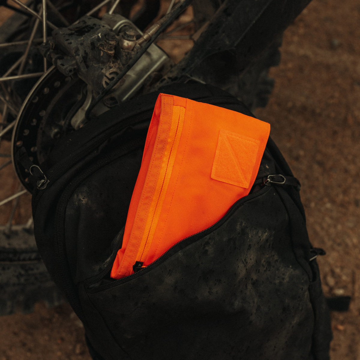 CIVIC Flat Pouch Hot Orange in backpack CIVIC Flat Pouch Hot Orange in backpack [13022a-HTO