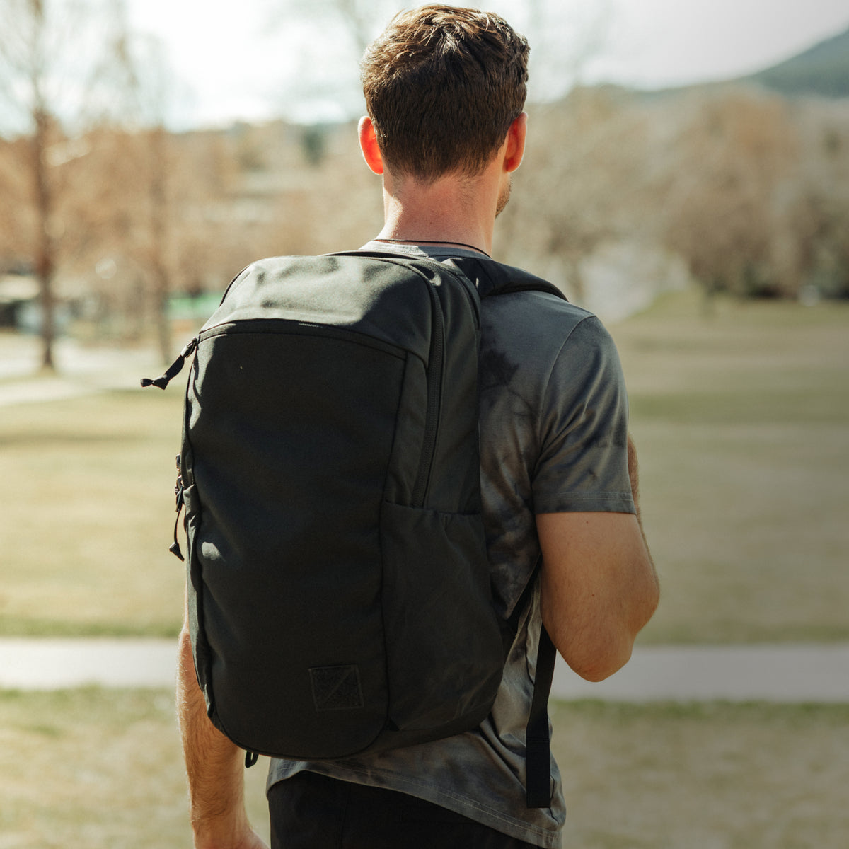 CIVIC Half Zip 26l in Solution Dyed Black - worn on 6'0" model - 183 cm CIVIC Half Zip 26l in Solution Dyed Black - worn on 6'0" model - 183 cm [13005d-SBK
