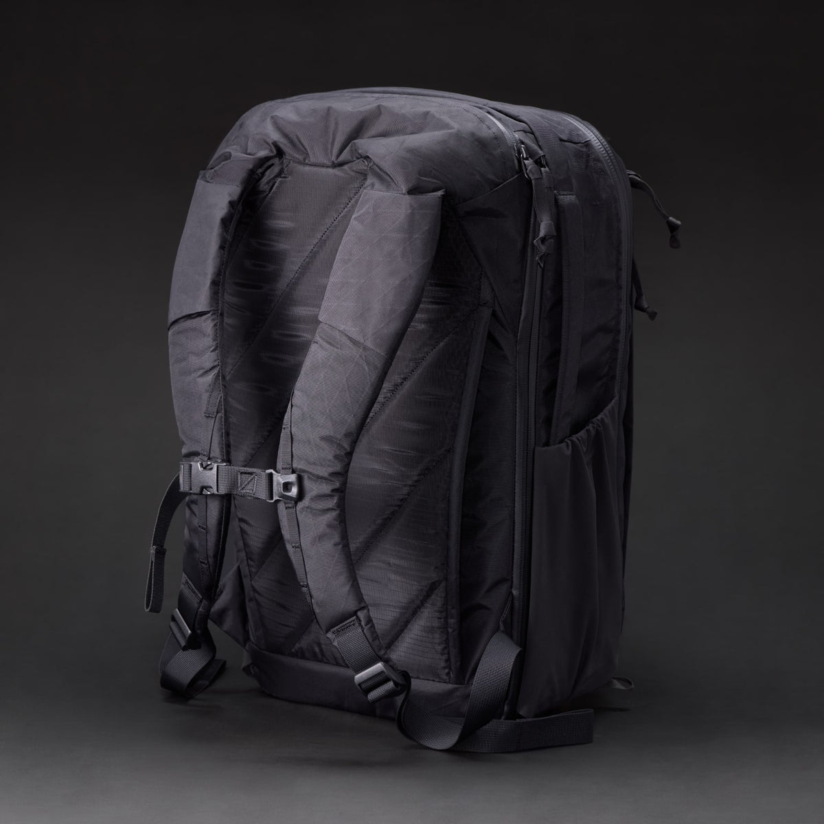 CIVIC Travel Bag 26L - X-Pac - Black and Coyote Brown - Quarter View CIVIC Travel Bag 26L - X-Pac - Black and Coyote Brown - Quarter View [13012cx-BXC