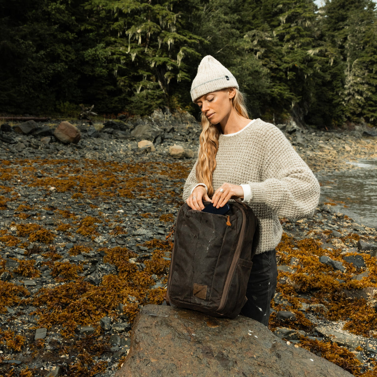 CIVIC Travel Bag 20L in Waxed Canvas - Waxed Tan - Stash Pocket CIVIC Travel Bag 20L in Waxed Canvas - Waxed Tan - Stash Pocket [13019cc-WTN