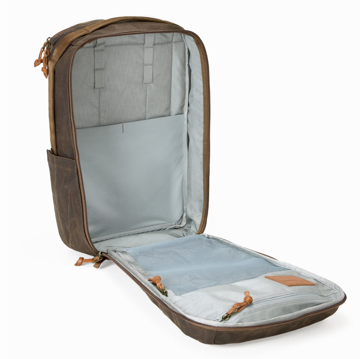 CIVIC Travel Bag 26L in Waxed Canvas - Waxed Tan - Panel Loading CIVIC Travel Bag 26L in Waxed Canvas - Waxed Tan - Panel Loading [13012cc-WTN