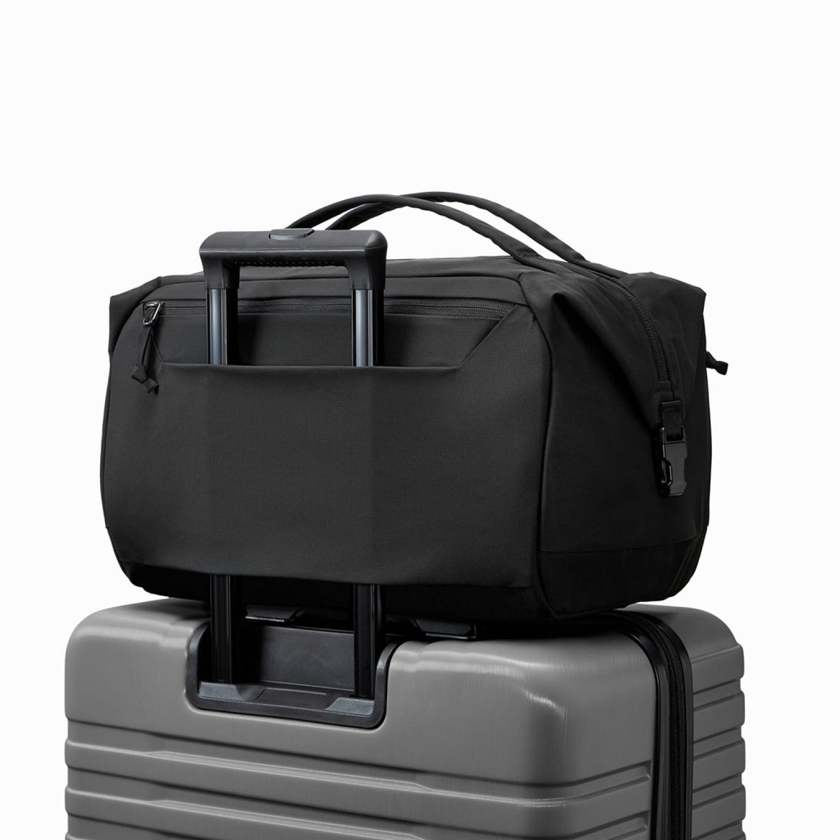 Transit Duffel 25L in Solution Dyed Black - luggage pass through Transit Duffel 25L in Solution Dyed Black - luggage pass through [13023d-SBK