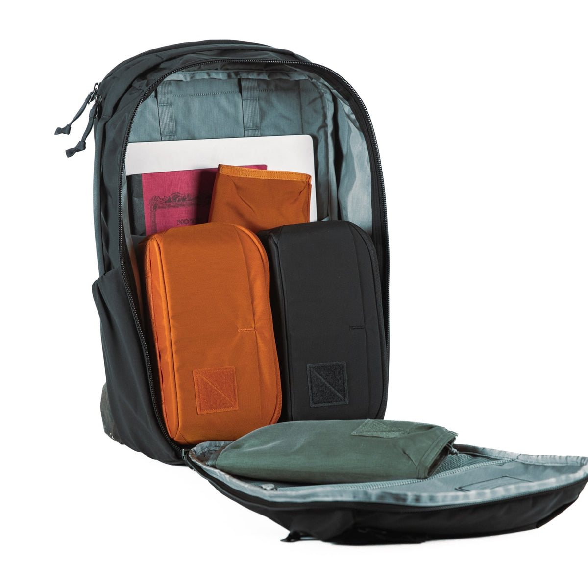CIVIC TRAVEL BAG CTB26 BLACK CLAMSHELL PANEL LOADING CIVIC TRAVEL BAG CTB26 BLACK CLAMSHELL PANEL LOADING [13012c-SBK
