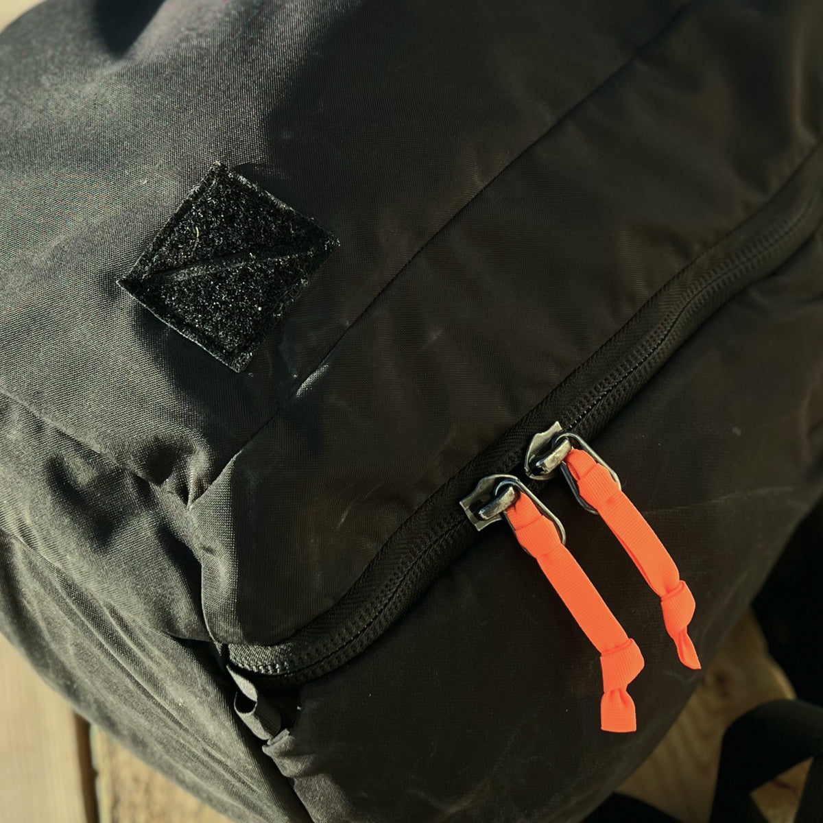 EVERGOODS Hot Orange Webbing Zipper Pullers on Black Backpack EVERGOODS Hot Orange Webbing Zipper Pullers on Black Backpack [19004a-HTO
