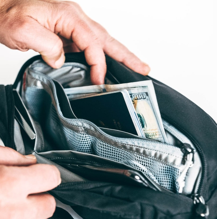CIVIC ACCESS SLING 2L BLACK CAS2 DROP IN POCKETS CIVIC ACCESS SLING 2L BLACK CAS2 DROP IN POCKETS [13011c-SBK