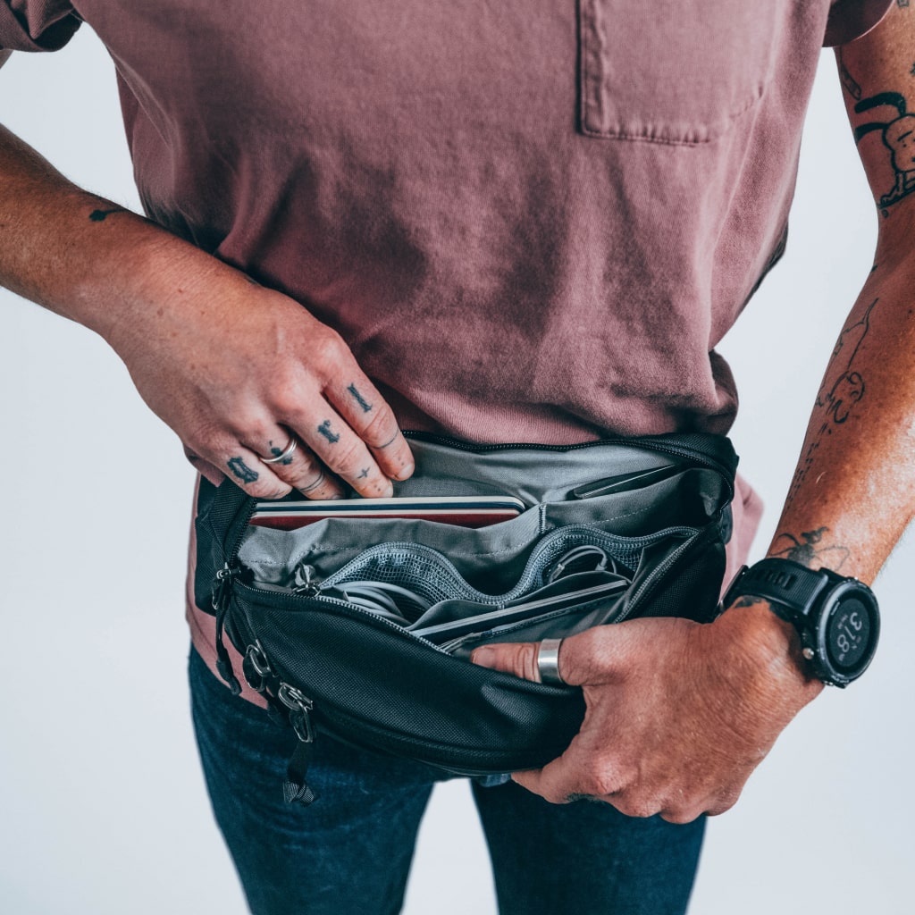 CIVIC ACCESS SLING 2L BLACK CAS2 DROP IN POCKETS [13011c-SBK]