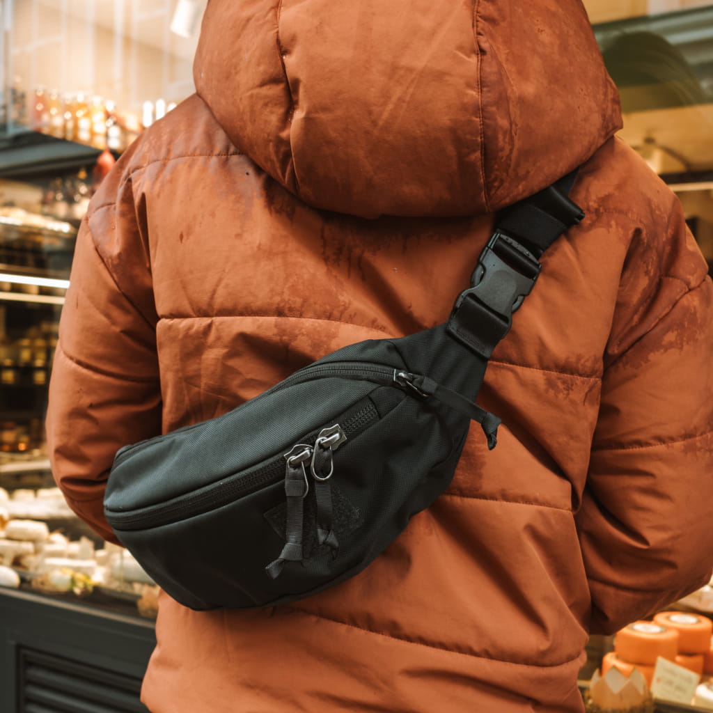 CIVIC Access Sling 2L in Solution Dyed Black - on body in Paris [13011c-SBK]