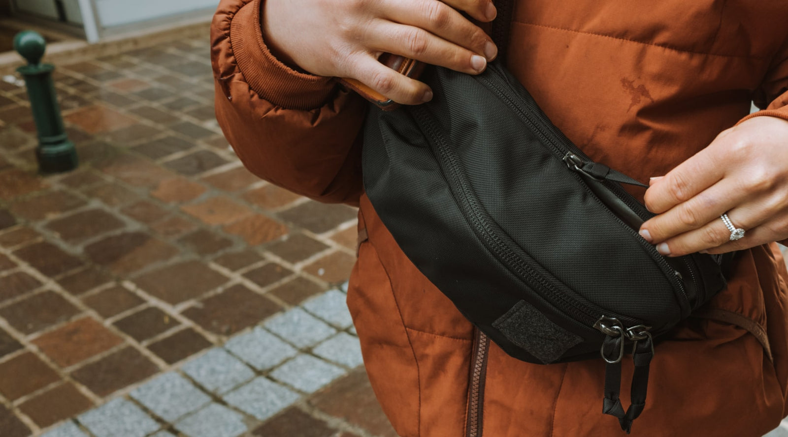CIVIC Access Sling 2L in Solution Dyed Black - 840D balanced ballistic nylon textile