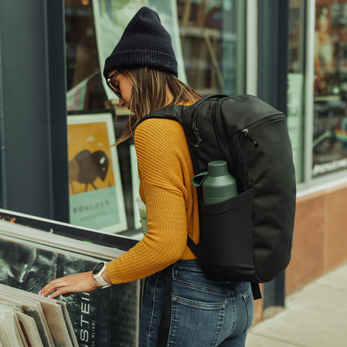 CIVIC Half Zip 22l in Solution Dyed Black -  water bottle pocket [13003d-SBK]