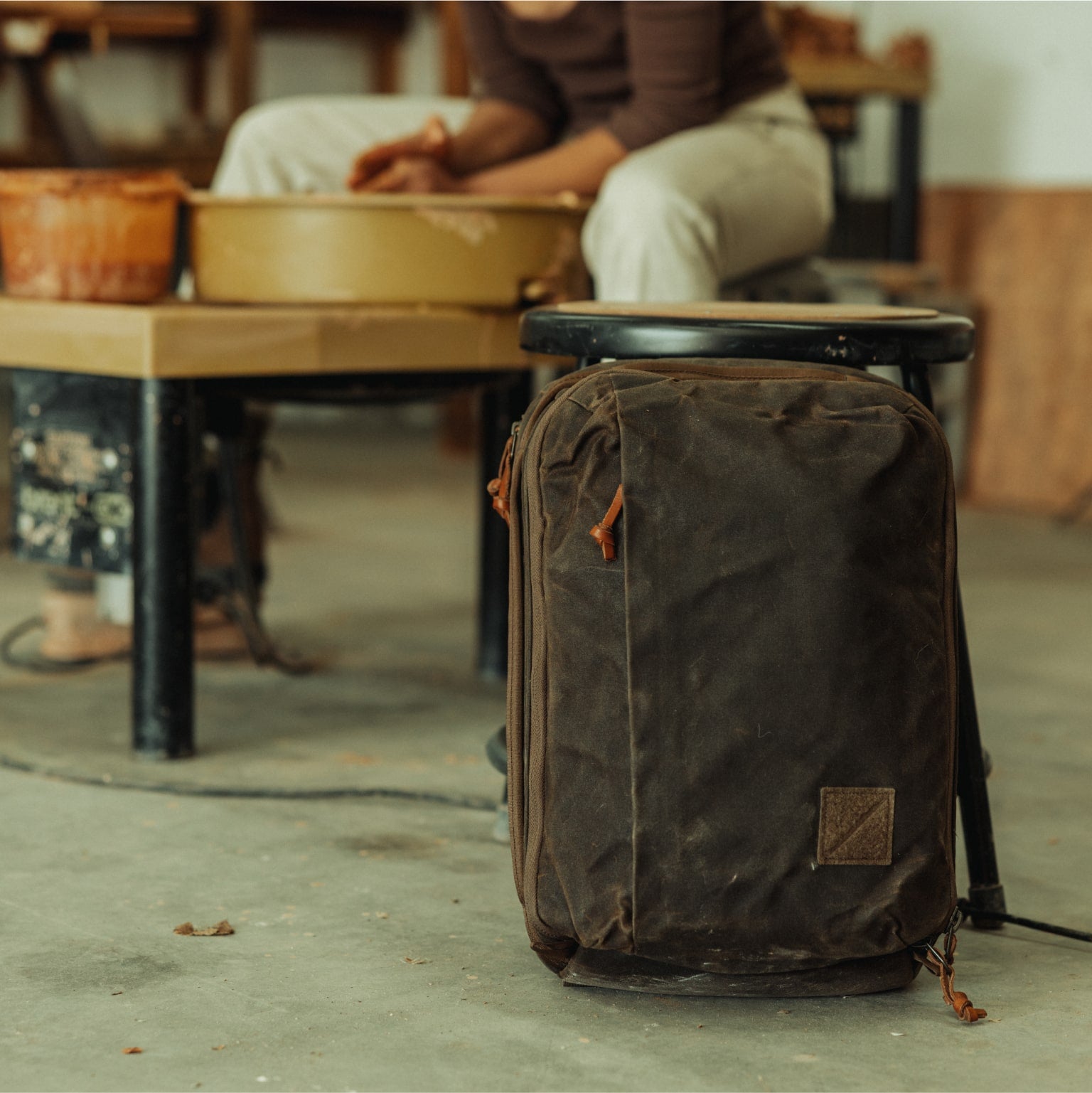 Waxed canvas CIVIC Panel Loader 16L in studio garage setting [13016cc-WTN]