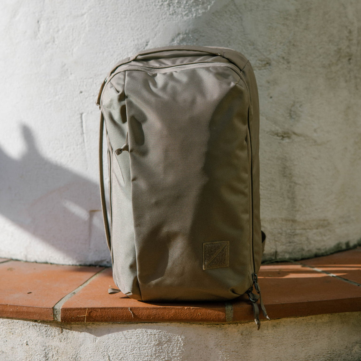 CIVIC Panel Loader 24L in Fossil Brown - profile [13001c-FBN]