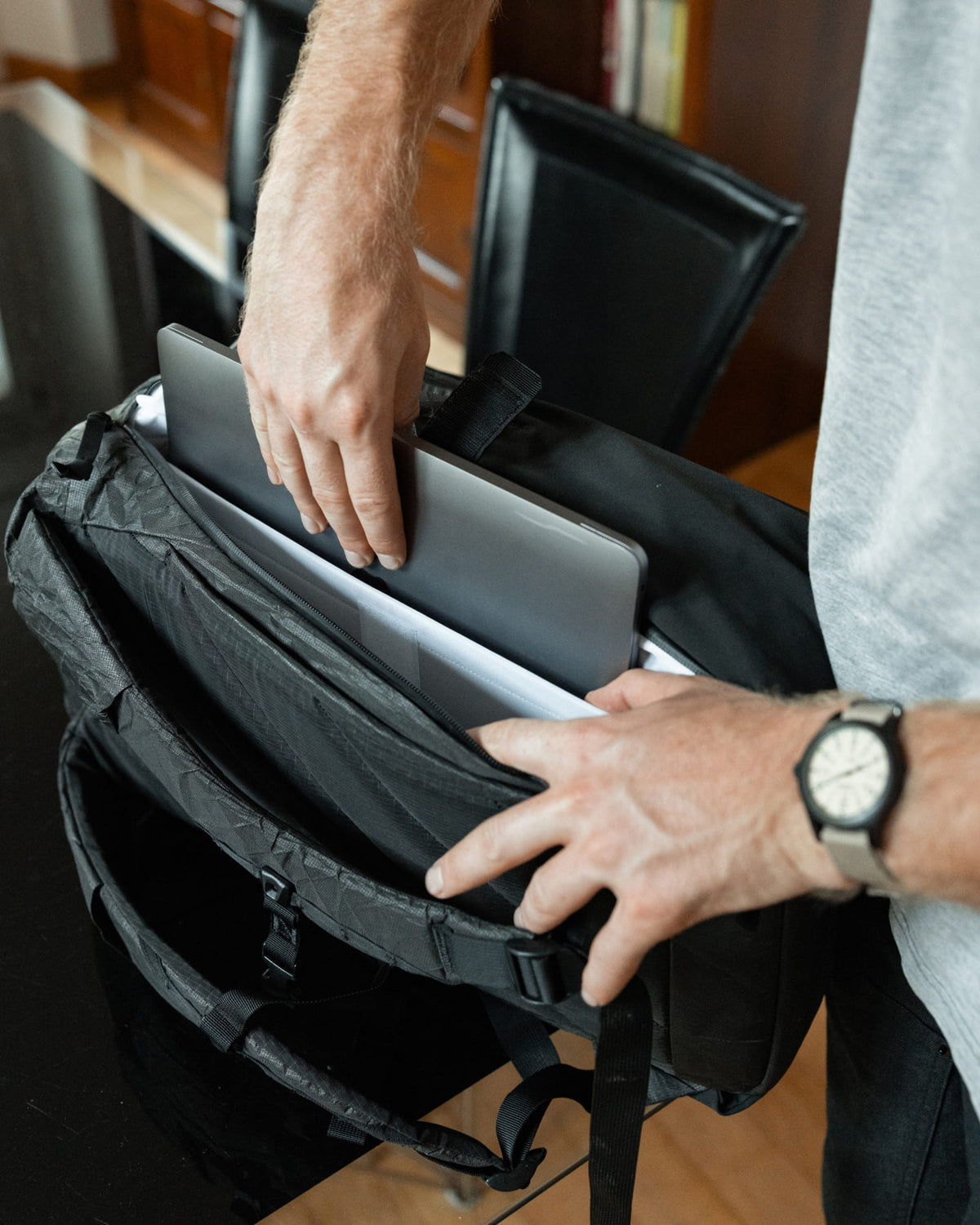 CIVIC Travel Bag 26L ULTRA Laptop Compartment