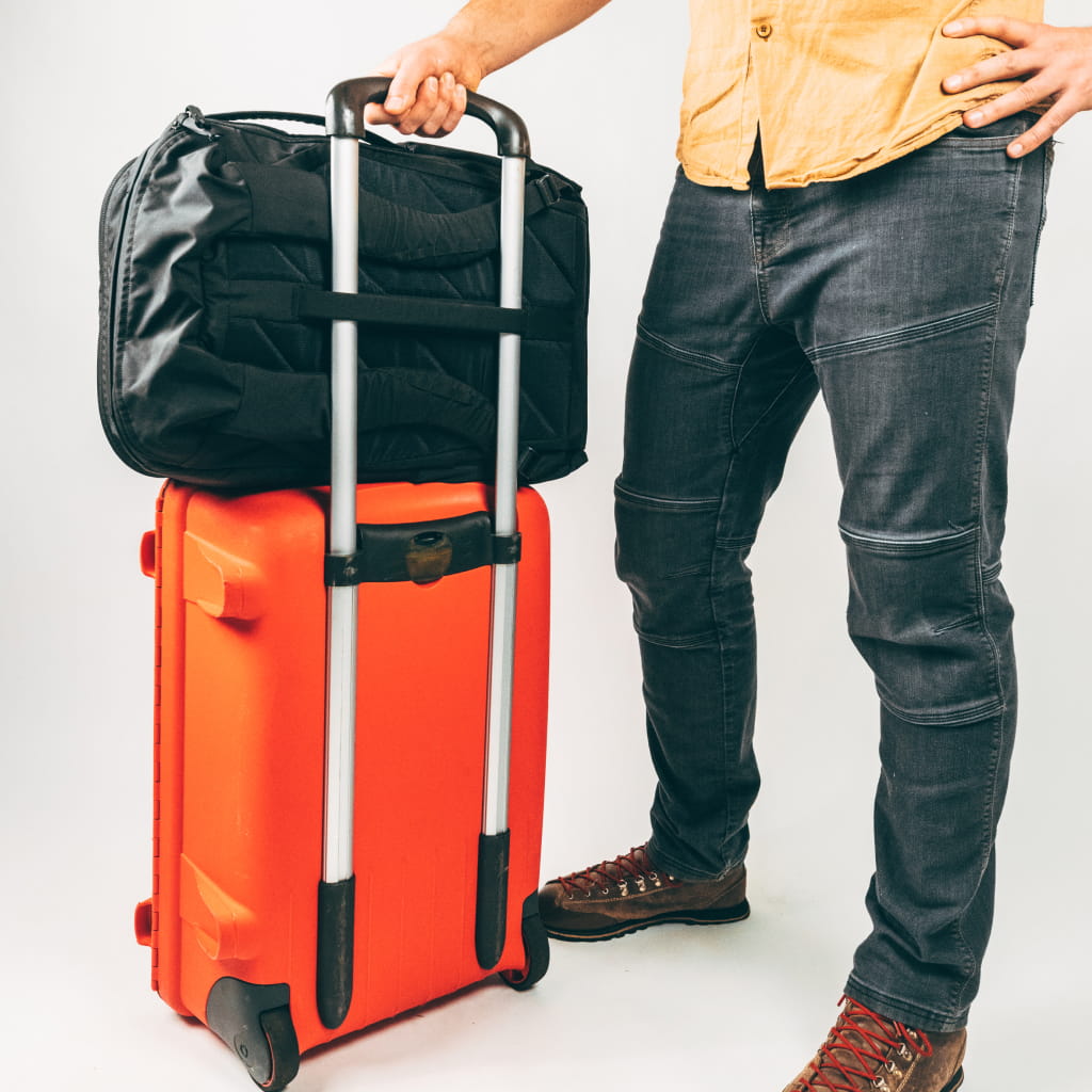 CIVIC Travel Bag 35L in Solution Dyed Black - luggage pass through strap [13007c-SBK]