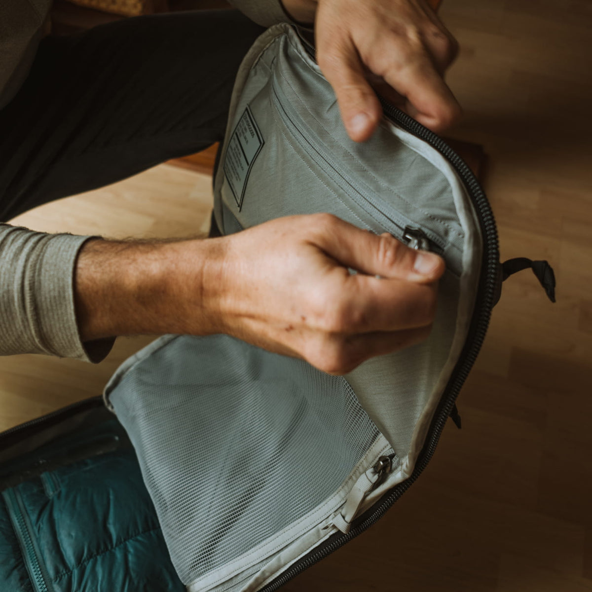 CIVIC Travel Bag 35L in solution dyed black security pocket [13007c-SBK]