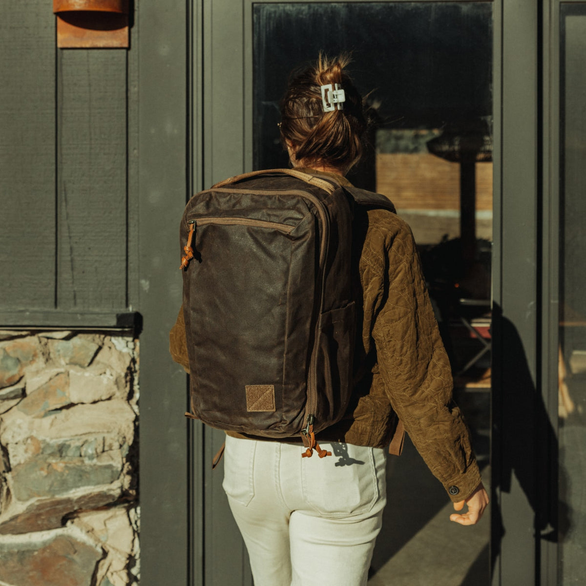 CIVIC Travel Bag 20L in Waxed Canvas - Waxed Tan - Worn [13019cc-WTN]
