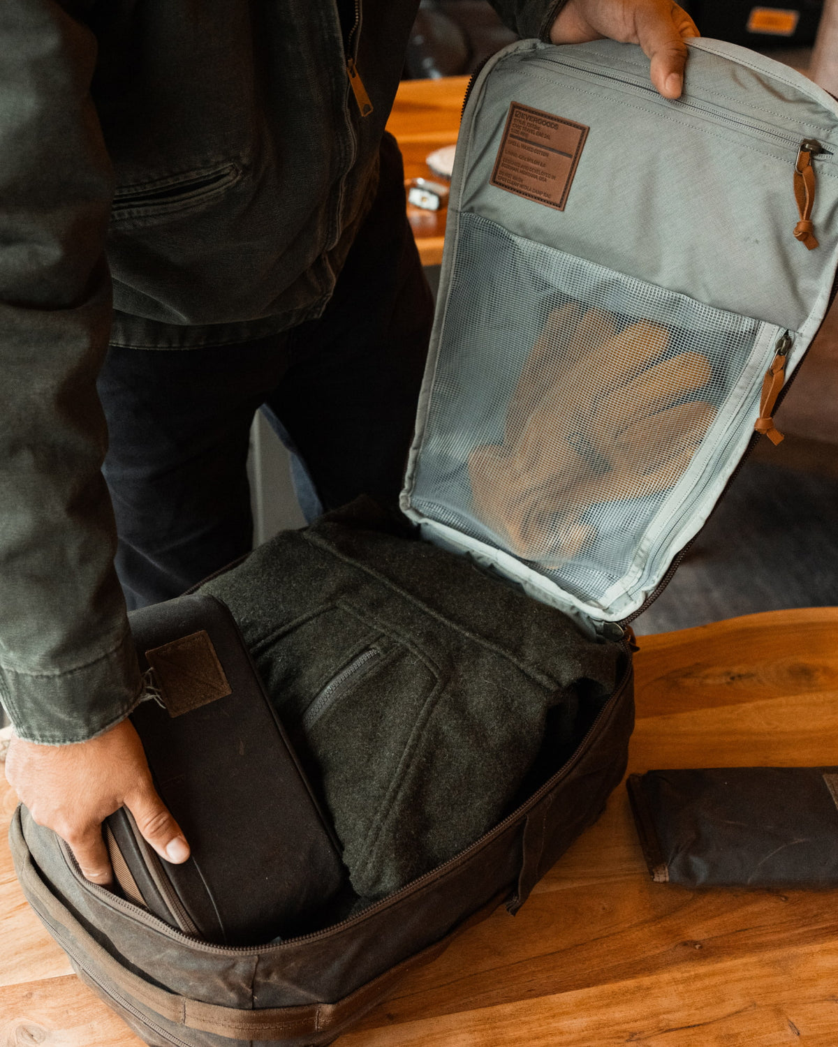 CIVIC Travel Bag - Waxed Canvas Interior Visibility