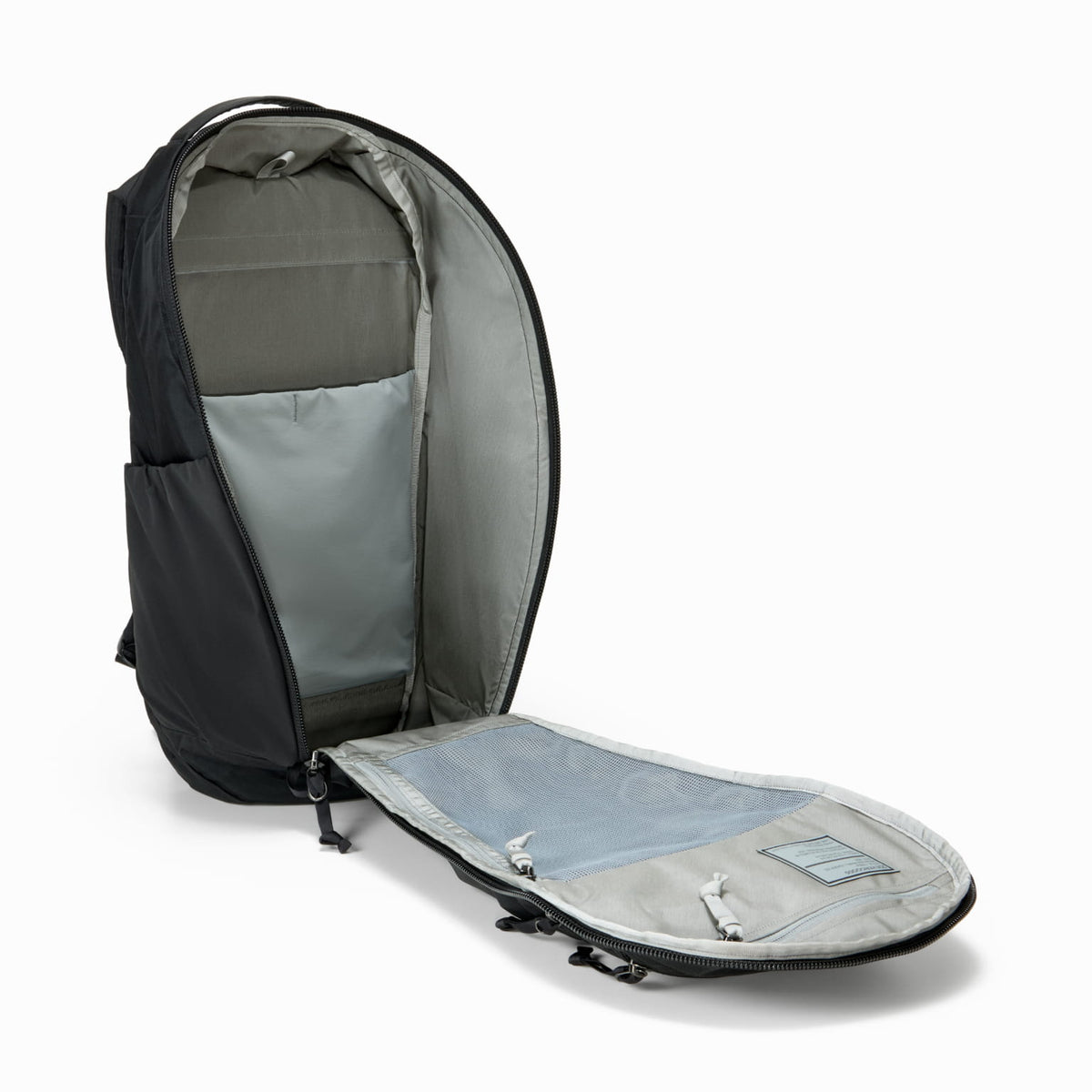 MOUNTAIN Panel Loader 22L - Solution Dyed Black - Panel Loading [11004d-SBK]