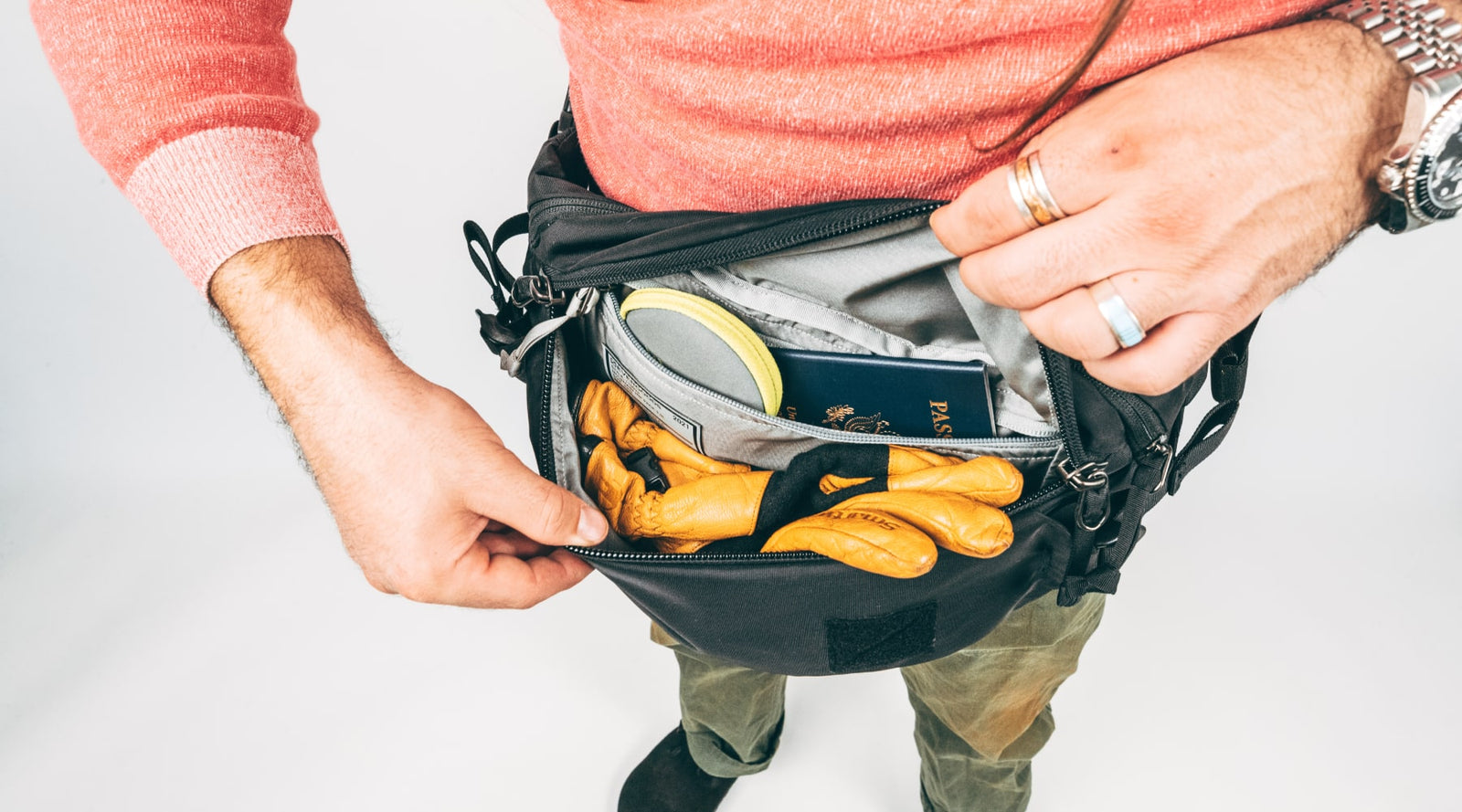 MOUNTAIN Hip Pack 3.5L Black U-Shaped Main Zipper