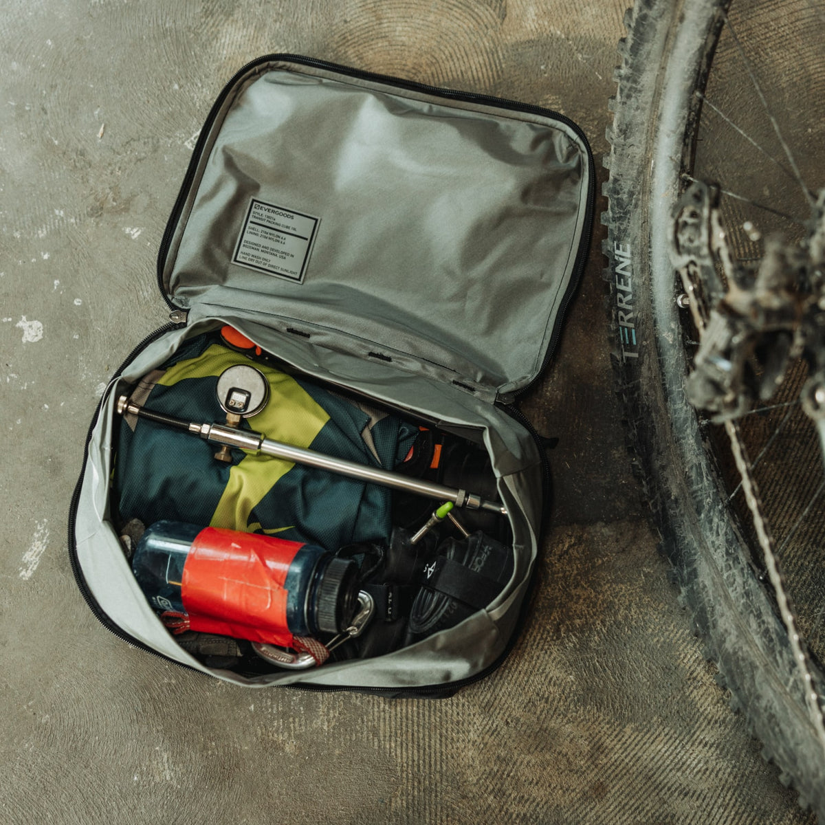 Transit Packing Cube 10L in Black - Bike Gear Cube [13021a-BLK]