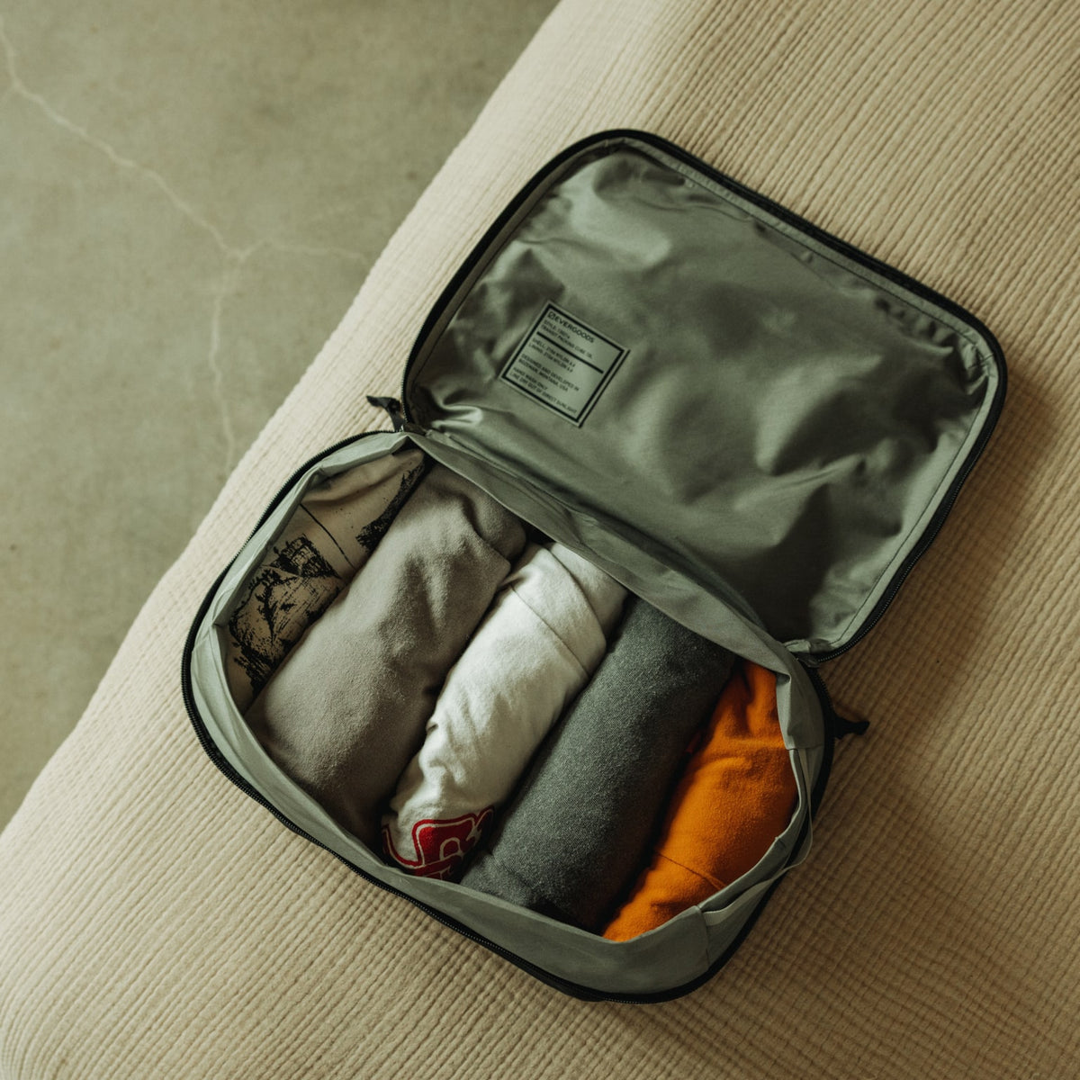 Transit Packing Cube 10L in Black - T-shirt loadouts [13021a-BLK]